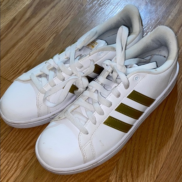 Adidas gold - Picture 1 of 2